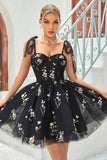 A Línea Tirantes de Espagueti Negro Vestido de Cóctel con Apliques