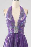 Vestido de fiesta largo metálico plisado púrpura brillante con abertura